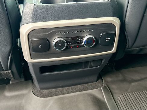 Used 2024 Ford Expedition Limited AWD/4WD image 29