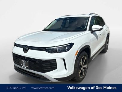 New 2025 Volkswagen Tiguan SE