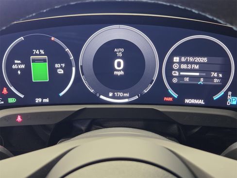 New 2025 Porsche Taycan image 19