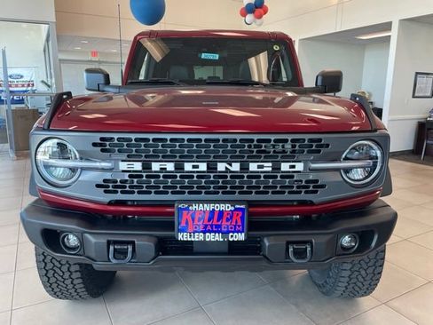 New 2026 Ford Bronco Badlands w/ Sasquatch Package AWD/4WD image 8