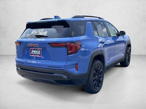 Used 2026 GMC Terrain Elevation w/ Elevation Premium Package FWD image 5
