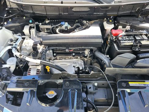 Used 2019 Nissan Rogue SV AWD/4WD image 30