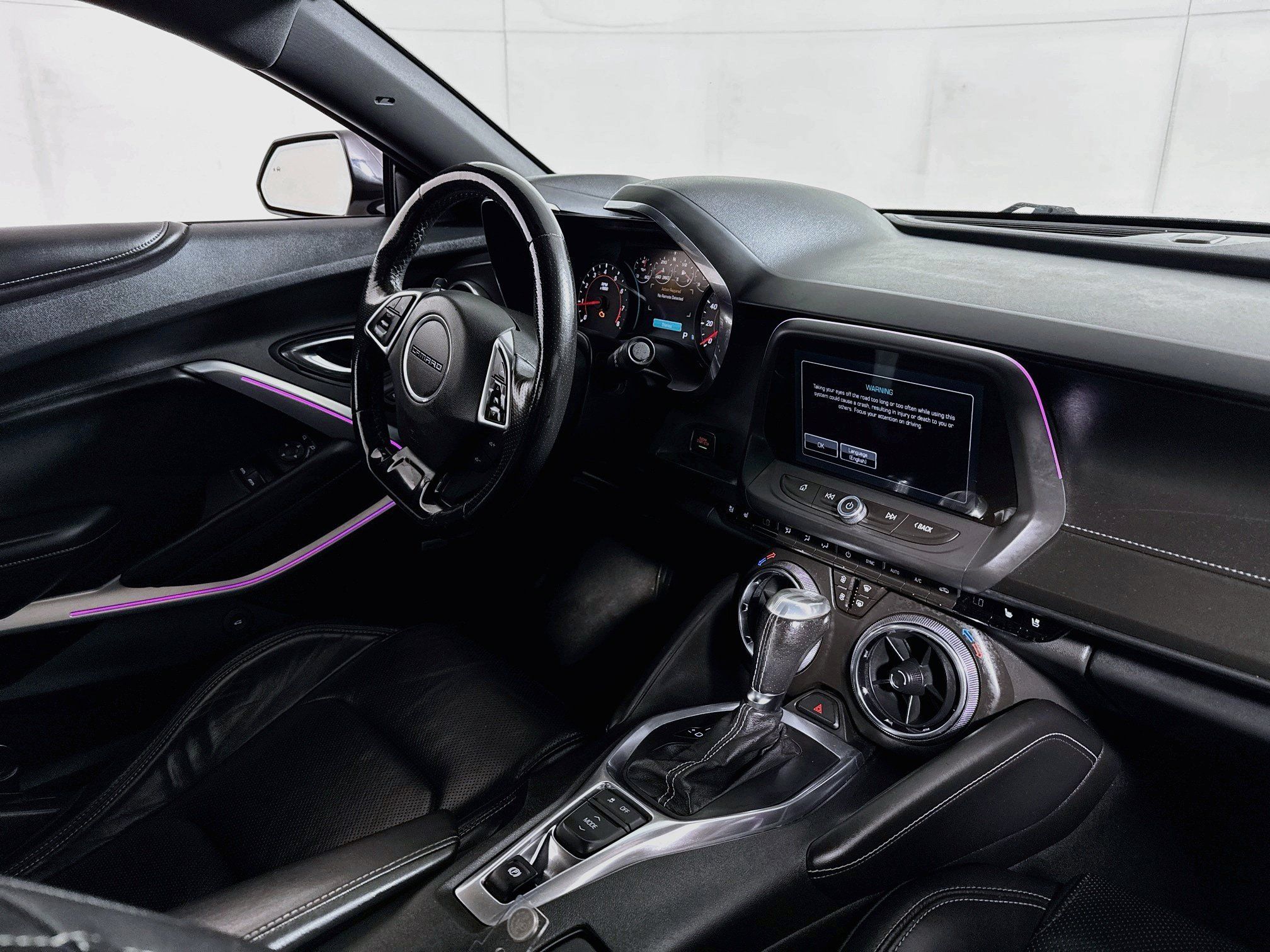 Used 2018 Chevrolet Camaro LT RWD image 27