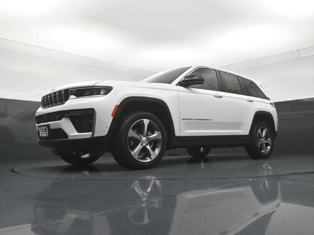 New 2026 Jeep Grand Cherokee Limited w/ Luxury Tech Group II AWD/4WD image 20