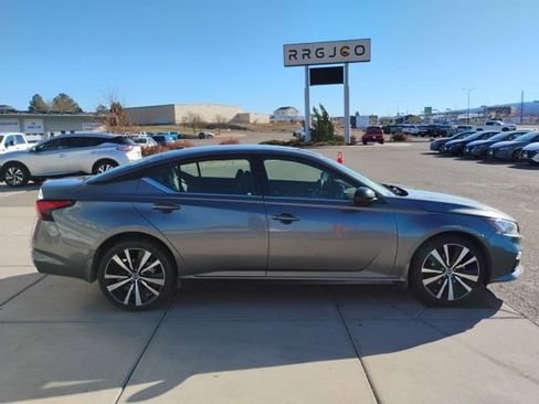 Used 2022 Nissan Altima 2.5 SR image 4