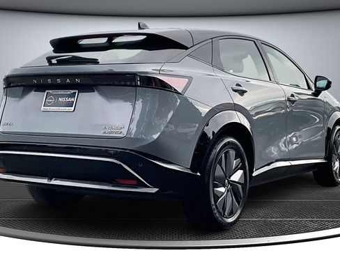 Used 2024 Nissan Ariya AWD image 6