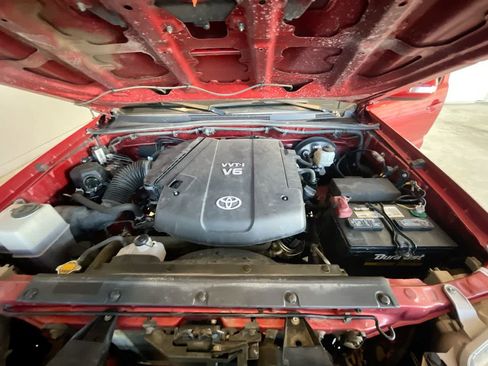 Used 2014 Toyota Tacoma 4x4 Double Cab w/ TRD Sport Package image 25