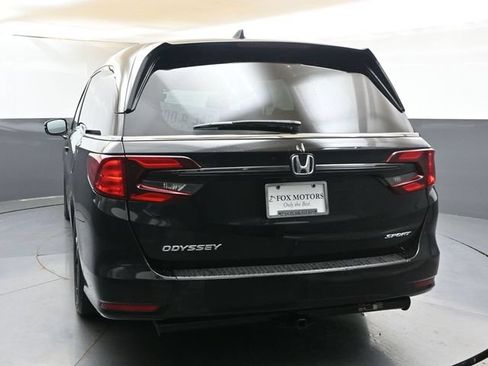 Used 2023 Honda Odyssey Sport image 4
