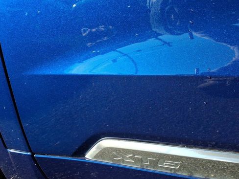 Used 2023 Cadillac XT6 Premium Luxury image 11