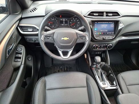 Used 2023 Chevrolet TrailBlazer ACTIV w/ Sun and Liftgate Package image 3