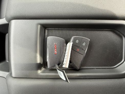 New 2026 GMC Sierra 1500 Pro AWD/4WD image 27