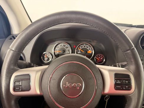 Used 2016 Jeep Compass High Altitude FWD image 36