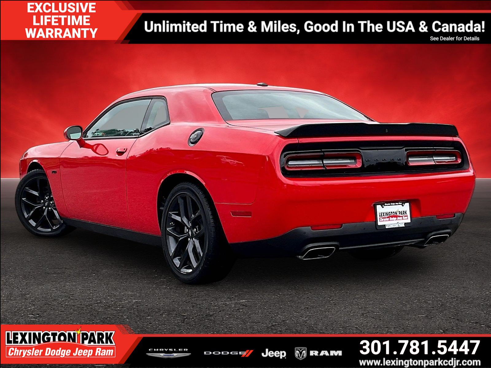 Used 2023 Dodge Challenger R/T w/ Blacktop Package RWD image 4