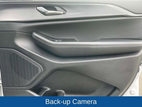 Certified 2025 Jeep Grand Cherokee Altitude image 17