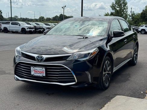 Used 2017 Toyota Avalon XLE w/ All Weather Liner Package FWD image 8
