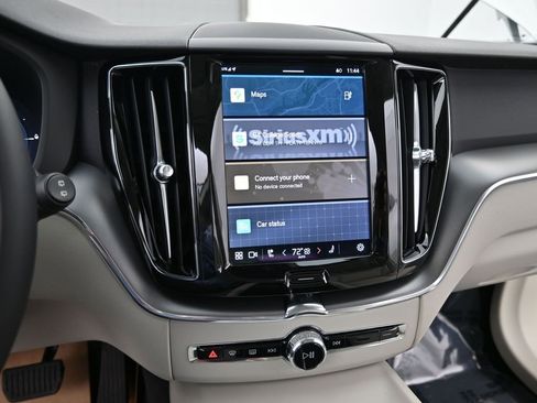 New 2025 Volvo XC60 T8 Core w/ Climate Package image 23