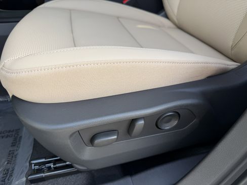 New 2026 Buick Envision Preferred image 16