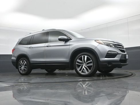 Used 2016 Honda Pilot Elite image 67