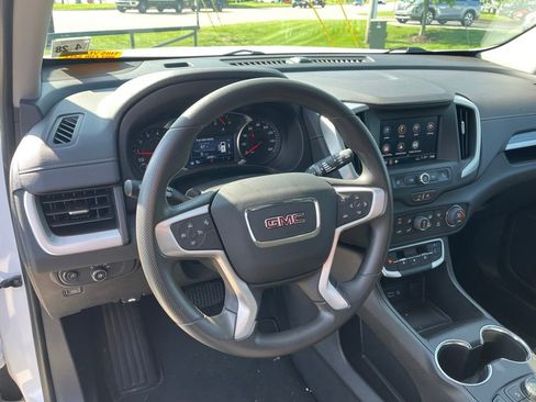 Used 2023 GMC Terrain SLE w/ Driver Convenience Package FWD image 10