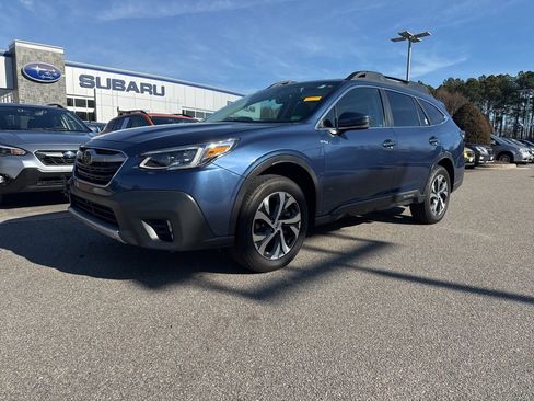 Used 2022 Subaru Outback Limited image 2