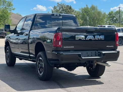 Used 2025 RAM 2500 Laramie AWD/4WD image 15