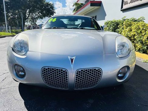 Used 2006 Pontiac Solstice Convertible w/ Premium Package image 4