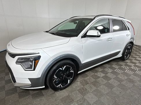 Used 2024 Kia Niro Wave w/ Wave Preserve Package FWD image 7