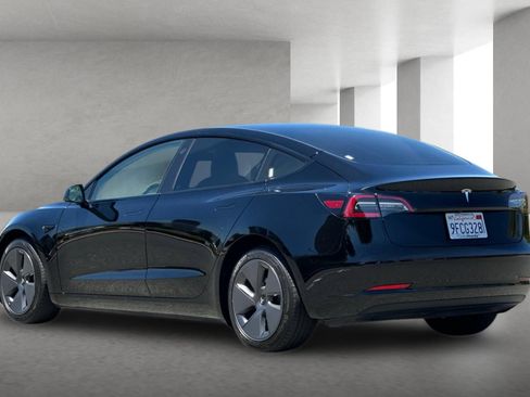 Used 2023 Tesla Model 3 Standard Range RWD image 6