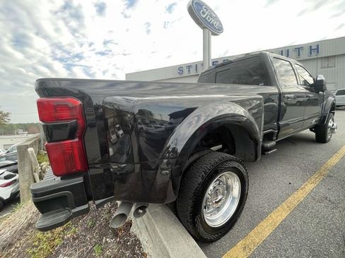 Used 2024 Ford F450 Platinum w/ FX4 Off-Road Package image 9