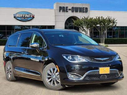 Certified 2020 Chrysler Pacifica Limited w/ Advanced Safetytec Group