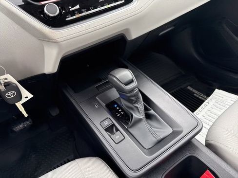 New 2026 Toyota Corolla Cross L image 22