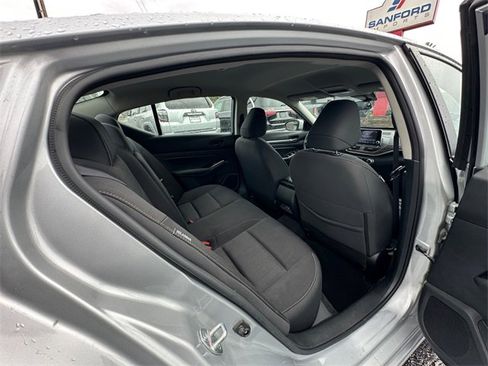 Used 2023 Nissan Altima 2.5 SV image 17