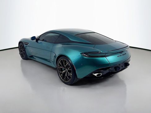 Used 2025 Aston Martin DB12 Coupe image 5