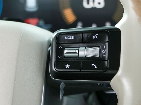 Used 2025 Hyundai Santa Fe SEL FWD image 14