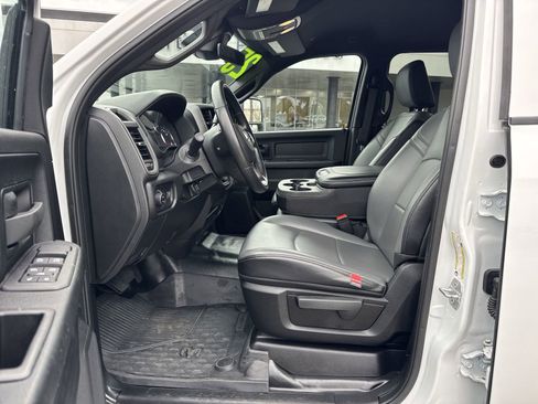 Used 2025 RAM 3500 Tradesman w/ Chrome Appearance Group image 16