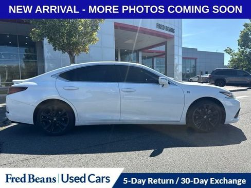 Used 2024 Lexus ES 350 F Sport w/ Technology Package FWD image 2