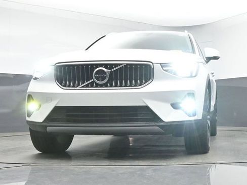 Used 2024 Volvo XC40 B5 Plus w/ Climate Package AWD/4WD image 12