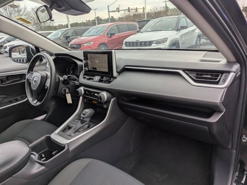 Used 2025 Toyota RAV4 LE image 18