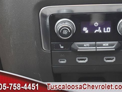 Used 2024 Chevrolet Tahoe Z71 w/ Luxury Package AWD/4WD image 31