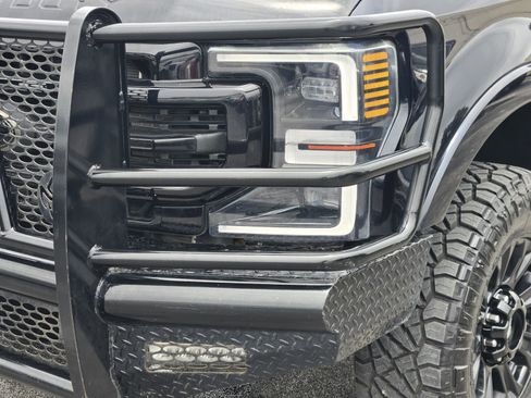 Used 2022 Ford F250 Lariat w/ Tremor Off-Road Package AWD/4WD image 10