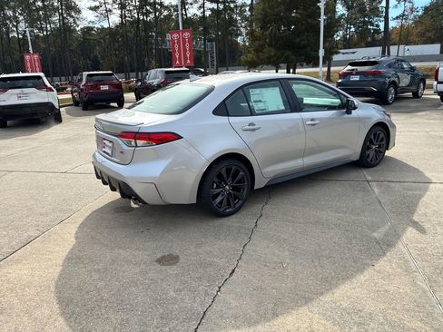 New 2026 Toyota Corolla SE image 7