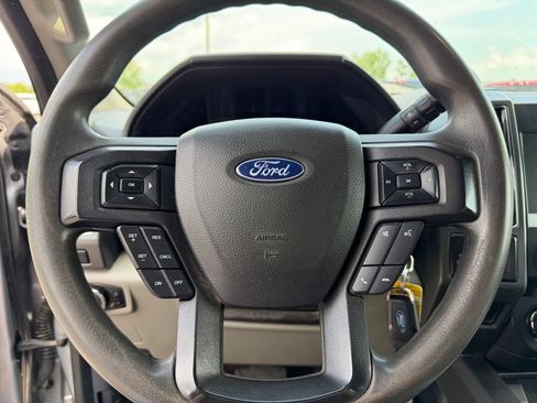 Used 2022 Ford F350 XLT w/ XLT Premium Package AWD/4WD image 14