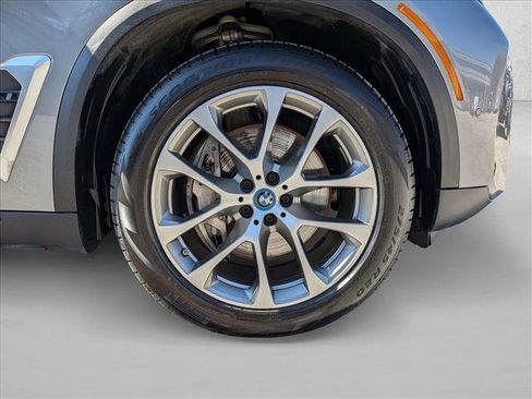 Certified 2024 BMW X5 xDrive50e w/ Premium Package AWD/4WD image 25