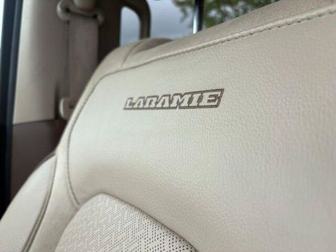 Used 2020 RAM 1500 Laramie AWD/4WD image 11