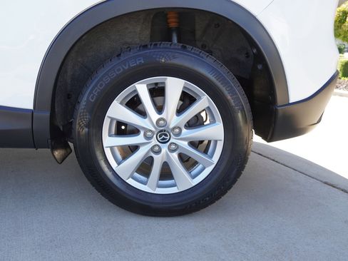 Used 2016 MAZDA CX-5 Touring image 12