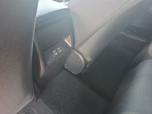 Used 2024 Toyota Corolla SE FWD image 32