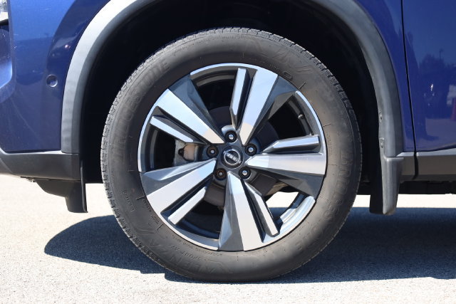 Certified 2023 Nissan Rogue SL w/ SL Premium Package AWD/4WD image 9