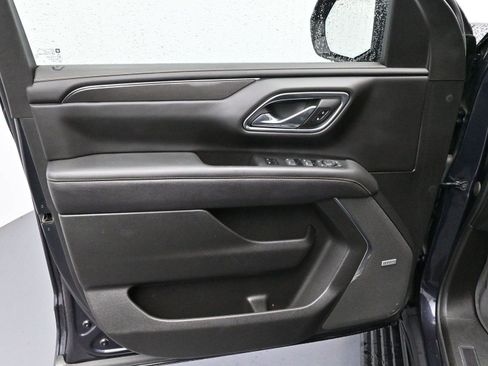 Used 2023 GMC Yukon XL AT4 w/ AT4 Premium Package image 12