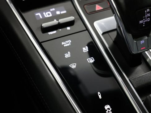 Used 2020 Porsche Panamera GTS image 9