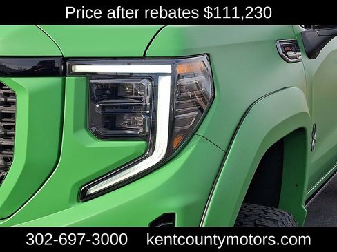 New 2025 GMC Sierra 1500 AT4 w/ AT4 Premium Package AWD/4WD image 10